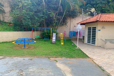 Sobrado à venda no Bairro do Parque São Domingos na Rua João Veloso de Oliveira 235