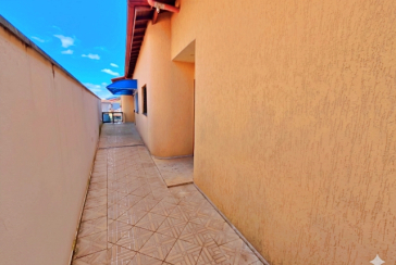 Casa assobradada à venda na Vila Pirituba na Rua Carlos Malheiro Dias