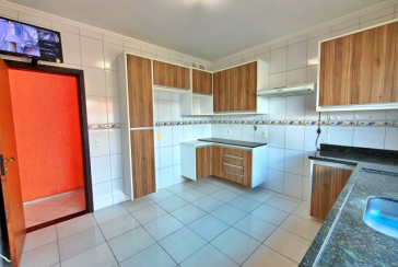 Casa assobradada à venda na Vila Pirituba na Rua Carlos Malheiro Dias