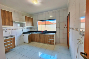 Casa assobradada à venda na Vila Pirituba na Rua Carlos Malheiro Dias