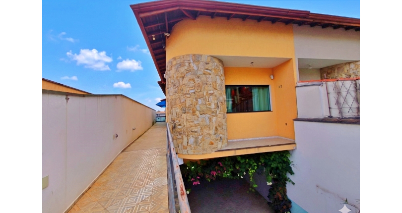 Sobrado à venda na Vila Pirituba na Rua Carlos Malheiro Dias,