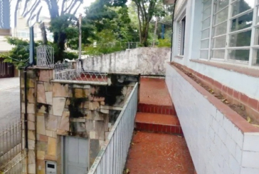 Casa Térrea assobradada à venda no Bairro da Chácara Inglesa na Rua Lord Clemente Attlee