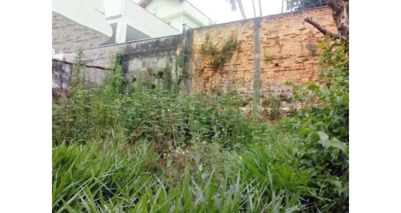 Casa Térrea assobradada à venda no Bairro da Chácara Inglesa na Rua Lord Clemente Attlee