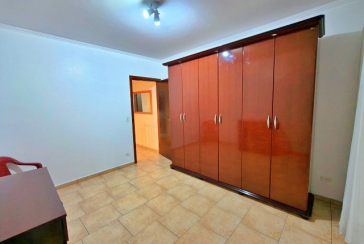 Sobrado à venda no Bairro do Jardim Santa Mônica na Avenida Alta Mantiqueira,