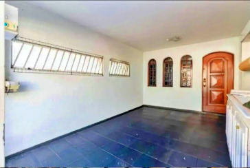 Sobrado à venda no Bairro do Conjunto Residencial Vista Verde na Rua Ricardo Abed