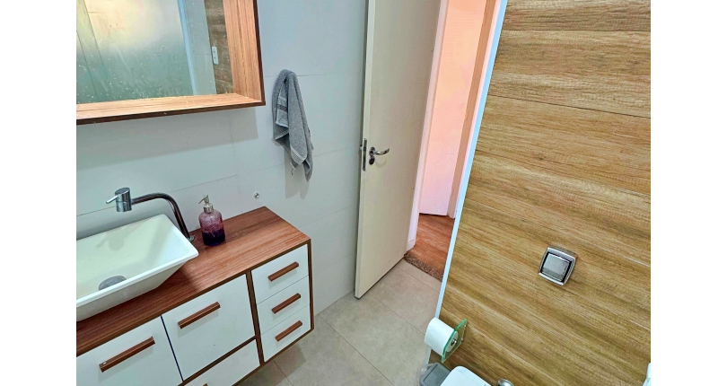 Apartamento à venda no Bairro do Jardim Santo Elias na Rua Ademar Martins de Freitas 250