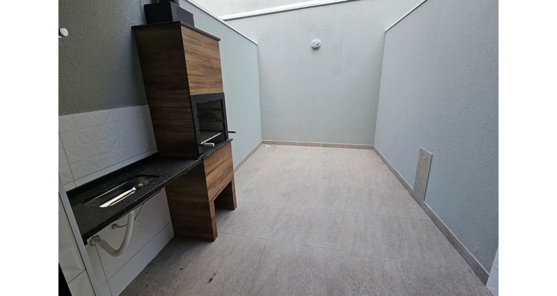 Sobrado novo à venda no Bairro Jardim Líbano na Rua João de Almeida e Silva 591