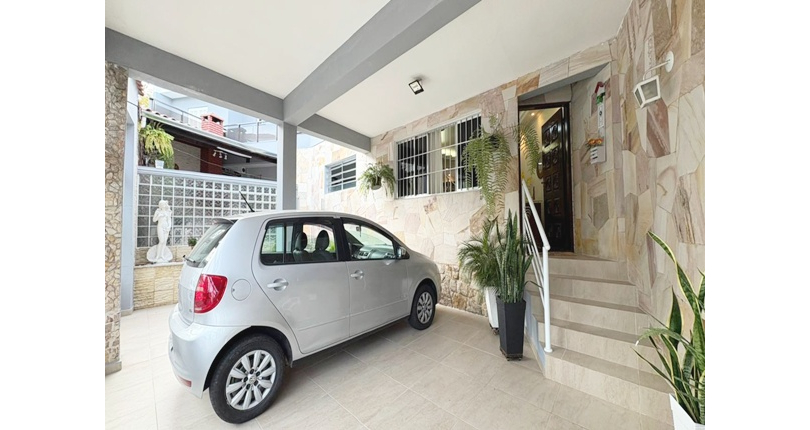  Sobrado à venda no Bairro do Jardim Santo Elias na Rua Padre João Beil