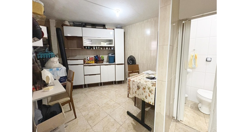  Sobrado à venda no Bairro do Jardim Santo Elias na Rua Padre João Beil