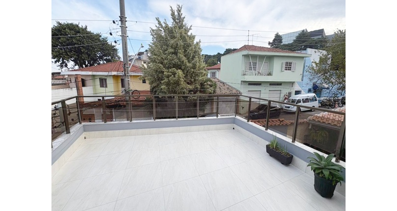  Sobrado à venda no Bairro do Jardim Santo Elias na Rua Padre João Beil