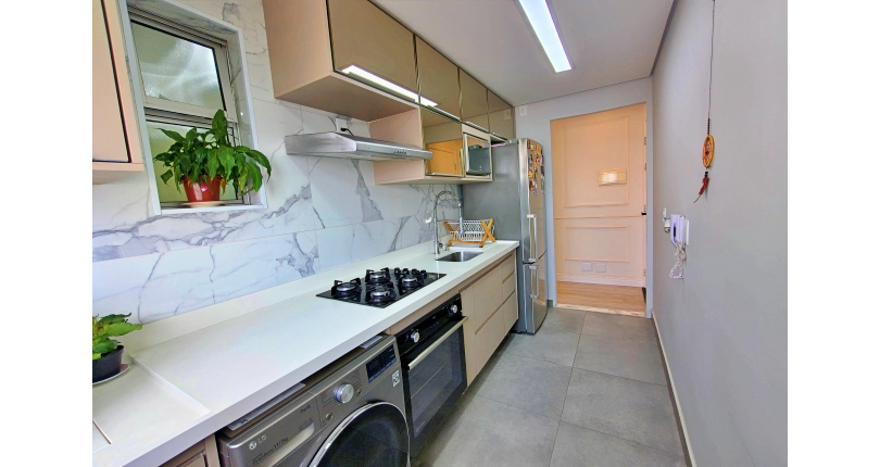 Lindo Apartamento à venda no Bairro do Parque Maria Domitila na Rua Willis Roberto Banks 401,