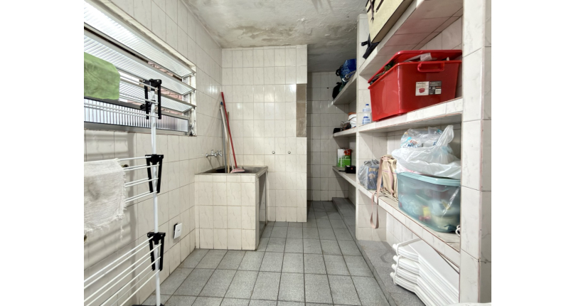  Sobrado à venda no Jardim Ipanema (Zona Oeste) na Rua Gregório Tagle