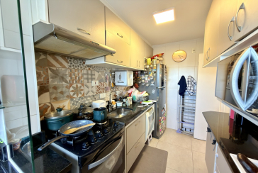 Apartamento à venda no Bairro da Vila Mangalot na Rua Itaxama 57, no Condomínio Edifício Monteiro Lobato,