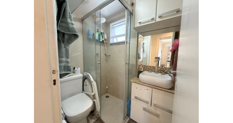 Apartamento à venda no Bairro da Vila Mangalot na Rua Itaxama 57, no Condomínio Edifício Monteiro Lobato,
