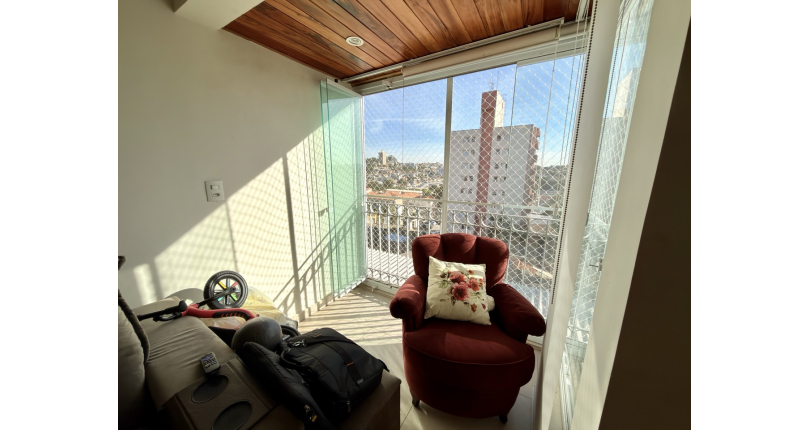 Apartamento à venda no Bairro da Vila Mangalot na Rua Itaxama 57, no Condomínio Edifício Monteiro Lobato,