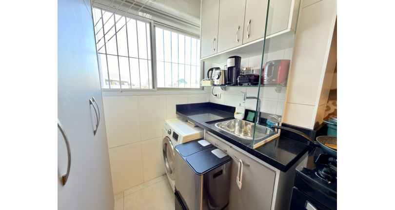 Apartamento à venda no Bairro da Vila Mangalot na Rua Itaxama 57, no Condomínio Edifício Monteiro Lobato,