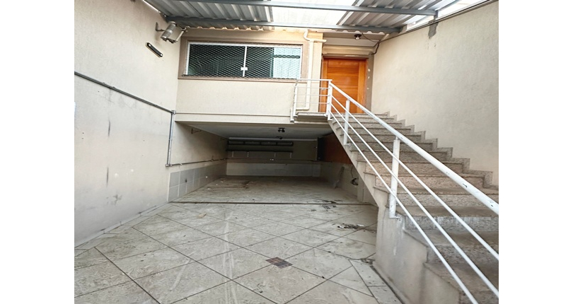  Sobrado à venda no Bairro do Parque São Domingos na Rua Homero Sales,