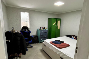 Casa assobradada à venda no Bairro do Parque Maria Domitila