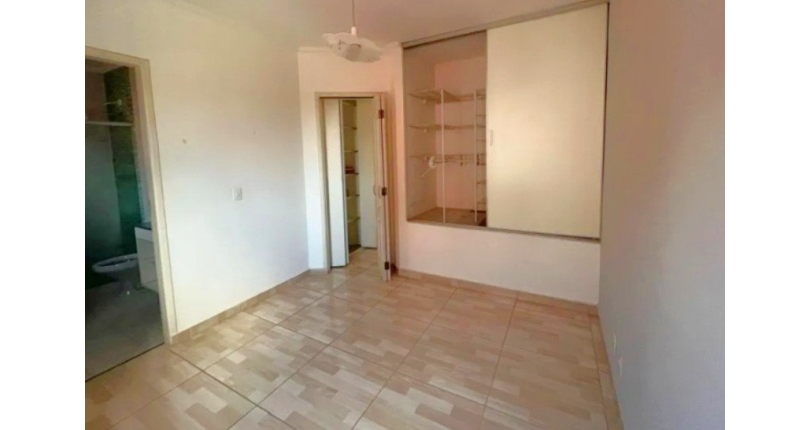 Sobrado à venda no Bairro do Jardim Santo Elias na Rua Frederico Jacobi 216