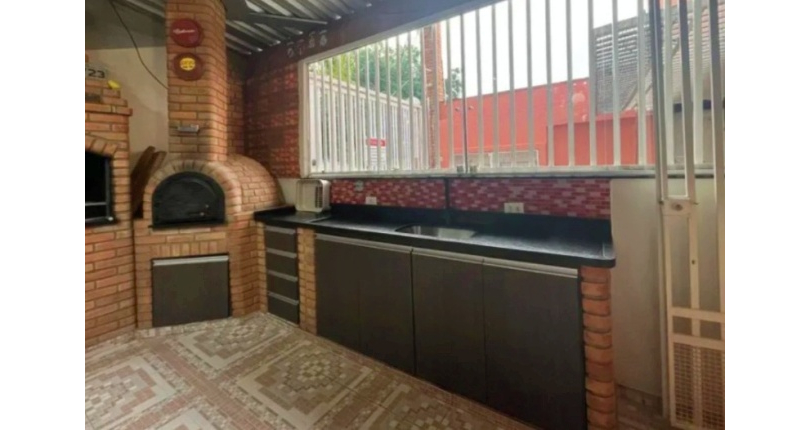 Sobrado à venda no Bairro do Jardim Santo Elias na Rua Frederico Jacobi 216
