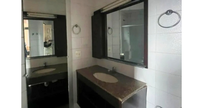 Sobrado à venda no Bairro do Jardim Santo Elias na Rua Frederico Jacobi 216