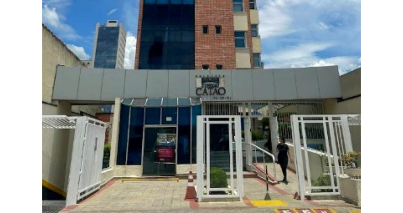 Sala Comercial à venda no Bairro da Vila Romana na Rua Catão 124, 