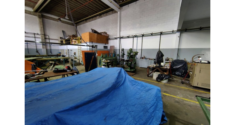 Galpão comercial ou Industrial à venda no Bairro da Vila Anastácio na Rua Alvarenga