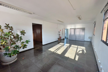 Excelente Imóvel Comercial à venda no Bairro da Vila Hamburguesa na Avenida Queiroz Filho