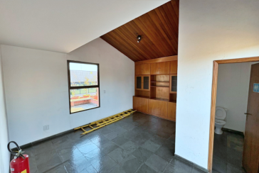 Excelente Imóvel Comercial à venda no Bairro da Vila Hamburguesa na Avenida Queiroz Filho