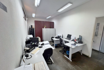 Excelente Imóvel Comercial à venda no Bairro da Vila Hamburguesa na Avenida Queiroz Filho