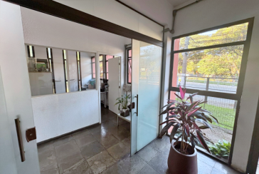 Excelente Imóvel Comercial à venda no Bairro da Vila Hamburguesa na Avenida Queiroz Filho