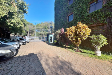 Excelente Imóvel Comercial à venda no Bairro da Vila Hamburguesa na Avenida Queiroz Filho
