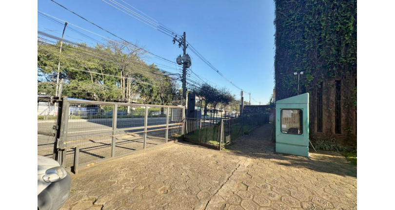 Excelente Imóvel Comercial à venda no Bairro da Vila Hamburguesa na Avenida Queiroz Filho