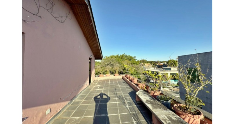 Excelente Imóvel Comercial à venda no Bairro da Vila Hamburguesa na Avenida Queiroz Filho