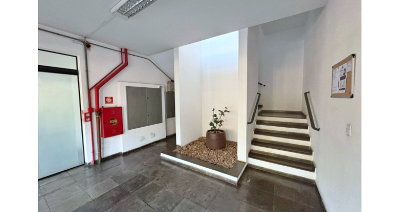 Excelente Imóvel Comercial à venda no Bairro da Vila Hamburguesa na Avenida Queiroz Filho
