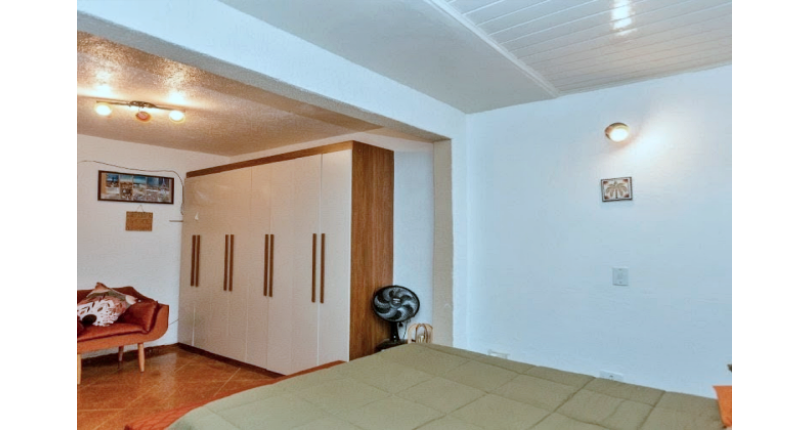 Casa Térrea à venda no Bairro da Vila Zat na Rua São Cândido