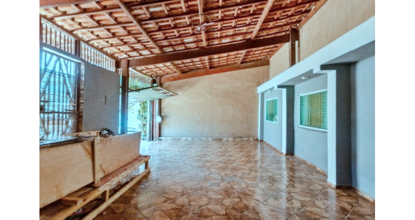 Casa Térrea à venda no Bairro da Vila Zat na Rua São Cândido
