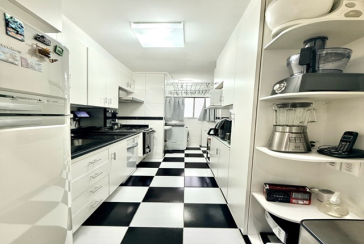 Apartamento à venda no Bairro da Vila dos Remédios na Rua Carlos Alberto Vanzolini 445