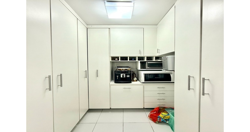 Apartamento à venda no Bairro da Vila dos Remédios na Rua Carlos Alberto Vanzolini 445