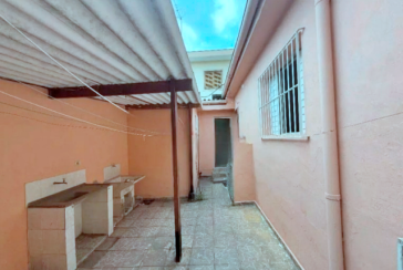 Casa Térrea à venda no Bairro da Vila Piauí na Rua Jacques Pilon