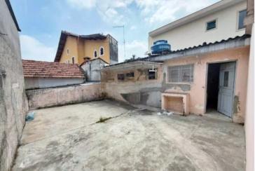 Casa Térrea à venda no Bairro da Vila Piauí na Rua Jacques Pilon