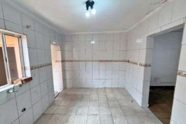 Casa Térrea à venda no Bairro da Vila Piauí na Rua Jacques Pilon