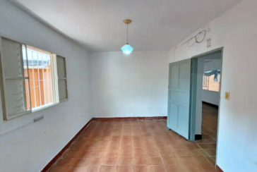 Casa Térrea à venda no Bairro da Vila Piauí na Rua Jacques Pilon