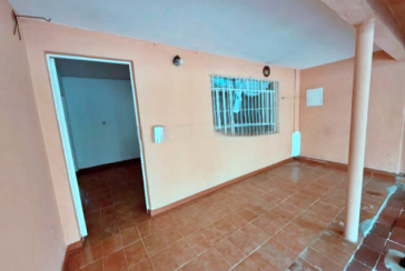 Casa Térrea à venda no Bairro da Vila Piauí na Rua Jacques Pilon