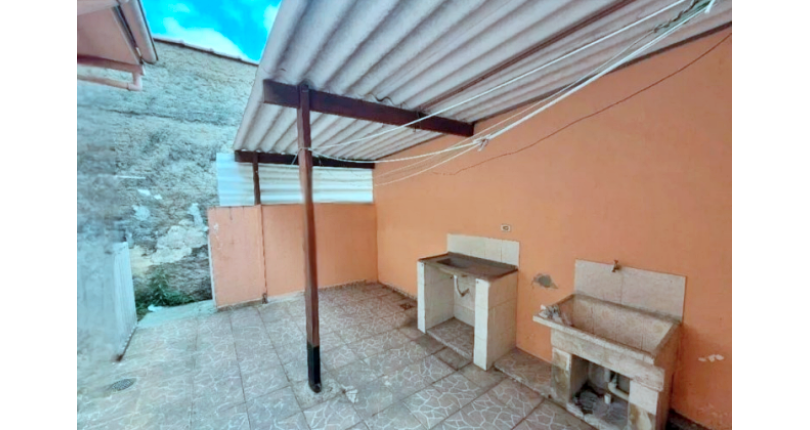 Casa Térrea à venda no Bairro da Vila Piauí na Rua Jacques Pilon