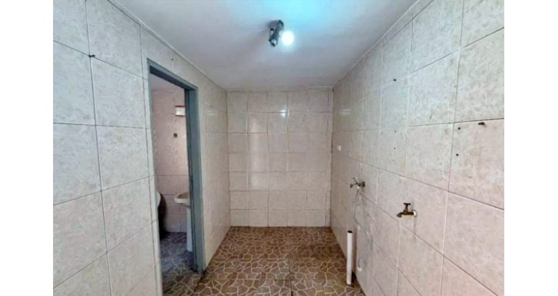 Casa Térrea à venda no Bairro da Vila Piauí na Rua Jacques Pilon