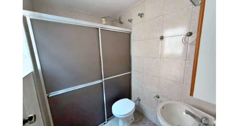 Casa Térrea à venda no Bairro da Vila Piauí na Rua Jacques Pilon