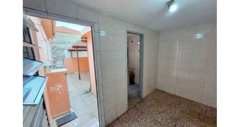 Casa Térrea à venda no Bairro da Vila Piauí na Rua Jacques Pilon