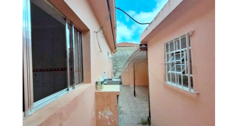 Casa Térrea à venda no Bairro da Vila Piauí na Rua Jacques Pilon