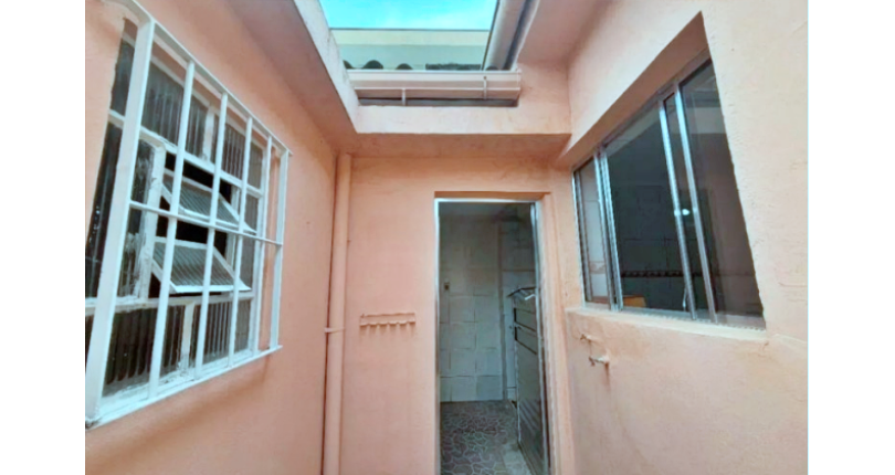 Casa Térrea à venda no Bairro da Vila Piauí na Rua Jacques Pilon